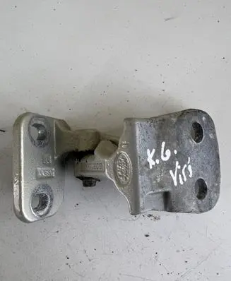 Land Rover Discovery 3 - LR3 Rear door upper hinge 