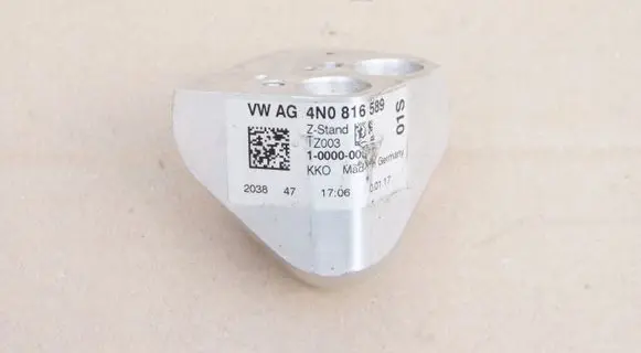 Audi A8 S8 D5 Air conditioning (A/C) pressure sensor 4N0816589