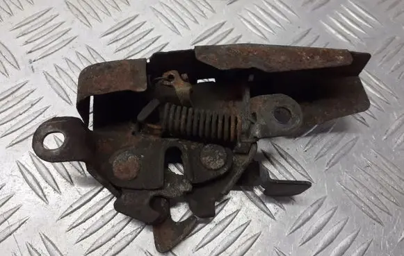 Toyota Corolla E120 E130 Engine bonnet/hood lock/catch