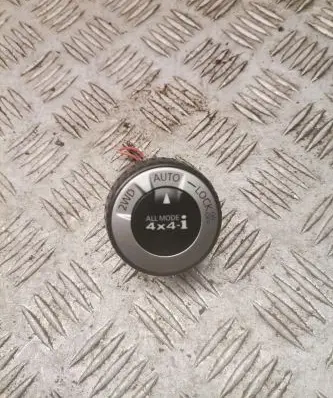 Nissan X-Trail T31 Differential lock switch 8728b