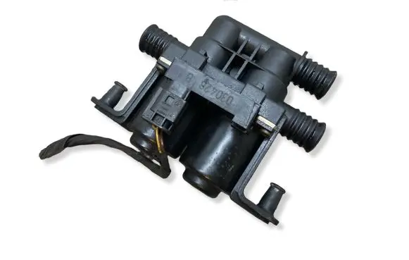 BMW 5 E60 E61 Coolant heater control valve 6927915