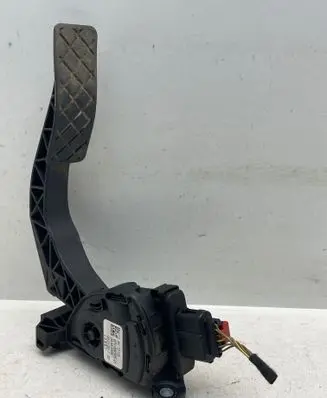 Audi A4 S4 B8 8K Accelerator throttle pedal 8K1723523 29032008 6PV00950501