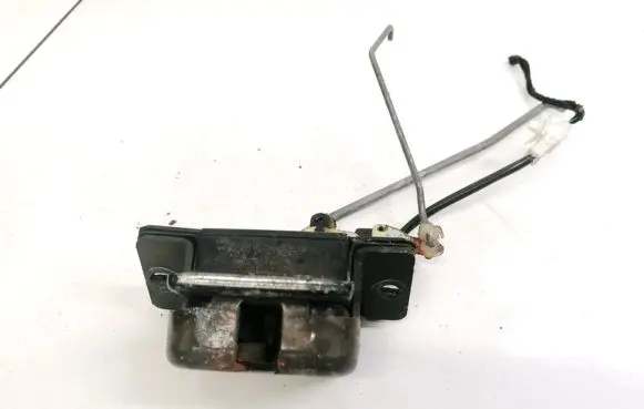 KIA Sorento Tailgate/trunk/boot lock/catch/latch 812303e000