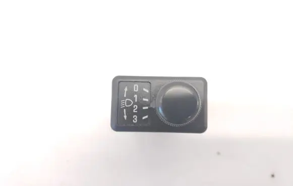 Nissan Pathfinder R50 Headlight level height control switch