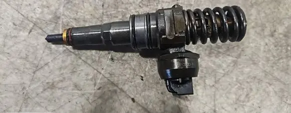 Volkswagen Caddy Fuel injector 038130073BN