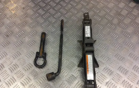 KIA Stonic Lift Jack 