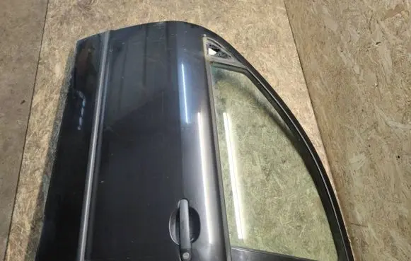 Skoda Fabia Mk1 (6Y) Front door