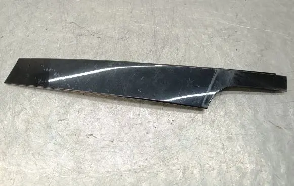 BMW X4 G02 Front door glass trim molding 7416490 011C044118