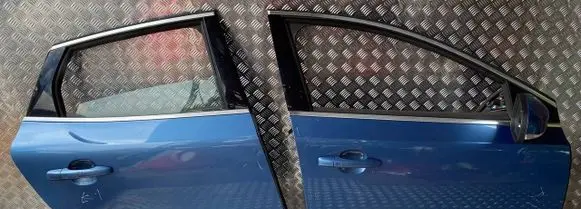 Volvo V40 Front door VOLVOV40