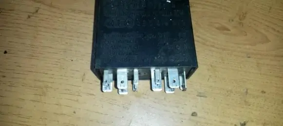 Audi A4 S4 B5 8D Other relay 4b0919471 5kg00656804