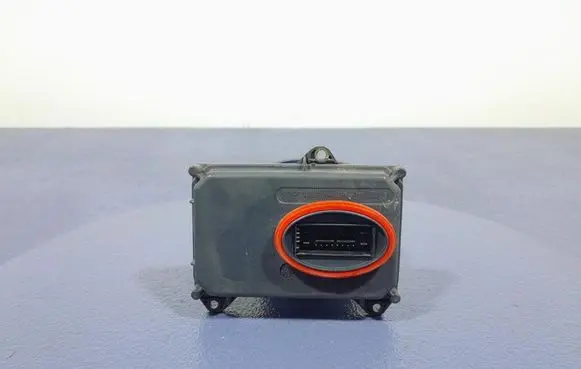 Audi A5 8T 8F Voltage converter/converter module 8K5941329