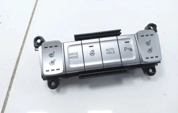 Hyundai Kona I Seat heating switch 93300K4160