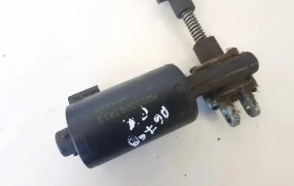Nissan X-Trail T30 Seat adjustment motor m2002261r13 404263