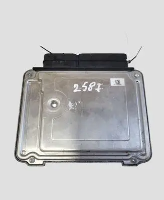 Volkswagen Golf VI Engine control unit/module 03C906016AH