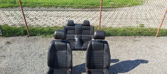 Seat set