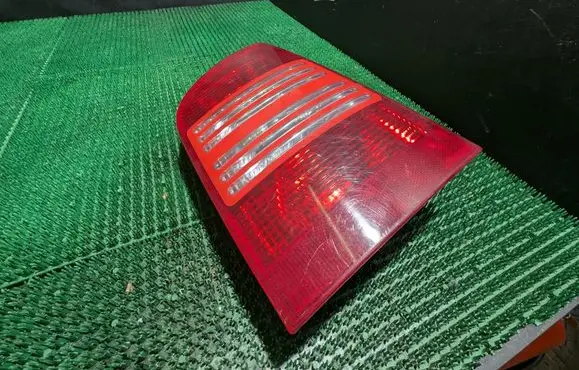 Skoda Octavia Mk1 (1U) Rear/tail lights 1U9945095B 1U9945111B