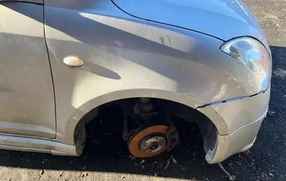 Suzuki Swift I Fender 