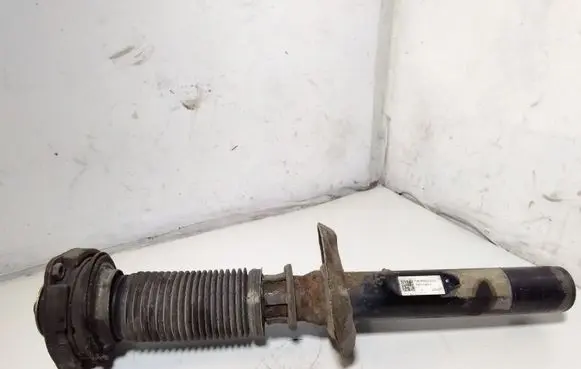 Volkswagen Sharan Front shock absorber/damper 7N0413031J