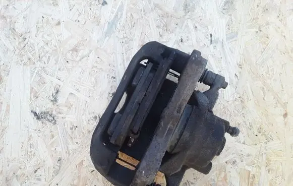 Chevrolet Cruze Front brake caliper