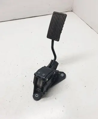 Honda CR-V Accelerator throttle pedal J30000016690