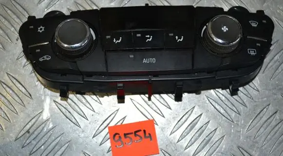 Opel Insignia A Climate control unit 13273095
