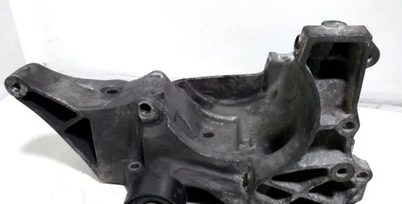 BMW 5 E60 E61 Generator/alternator bracket 7802639 13992010