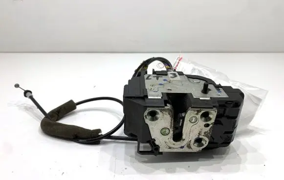 Nissan Note (E11) Rear door lock 
