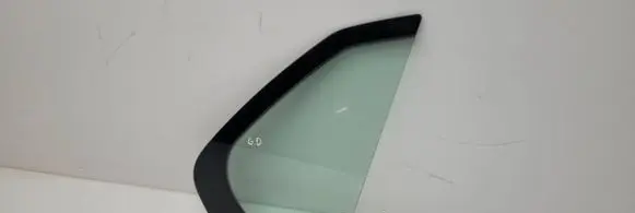 Volkswagen Jetta V Rear vent window glass 