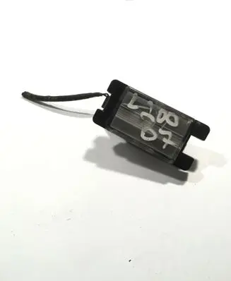 Mitsubishi L200 Number plate light P4525 E44103