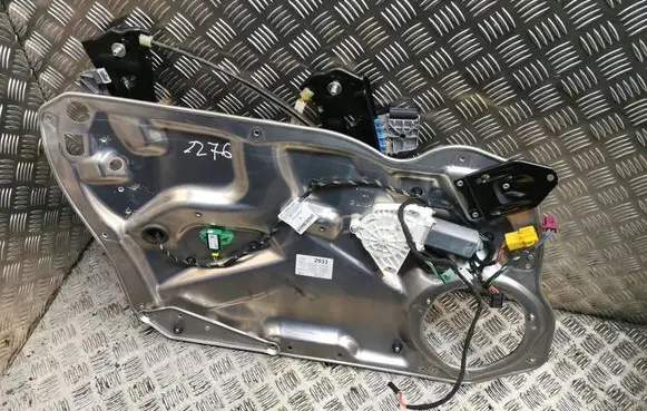 Mercedes-Benz CLS C218 X218 Front door electric window regulator A2075451240 2075451240