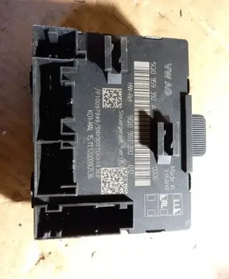Volkswagen Golf VII Door control unit/module 5Q0959392A P10097949