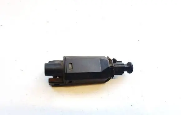 Volkswagen PASSAT B4 Brake pedal sensor switch 191945515b