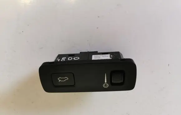 Volvo XC60 Tailgate/boot open switch button P31443873