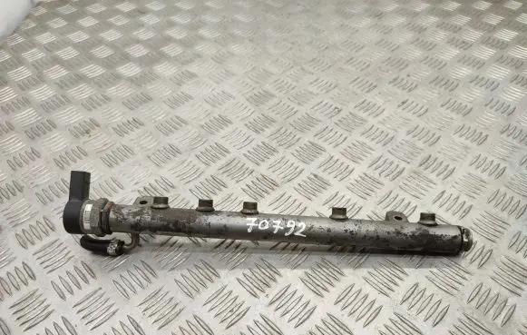 Mercedes-Benz B W245 Fuel main line pipe A6400702395 A6110780449 0281002494