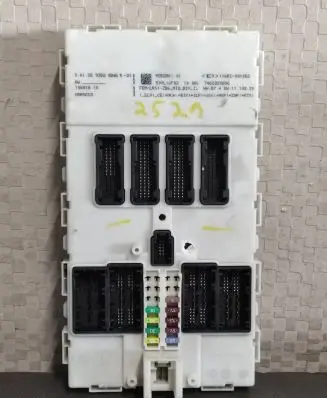 BMW 3 F30 F35 F31 Central body control module 9352861