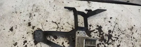 BMW 5 E60 E61 Front bumper mounting bracket H3PK