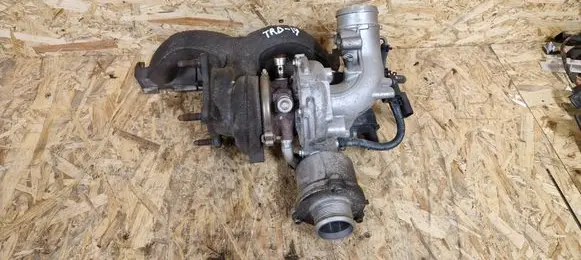 Audi A5 8T 8F Turbo 06H145702Q
