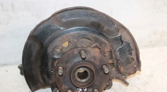 Toyota Auris E180 Front wheel hub