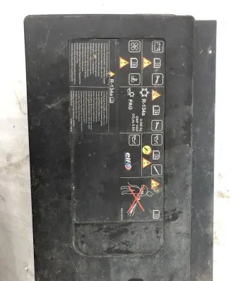 Renault Trafic III (X82) Battery box tray cover/lid 244970004R