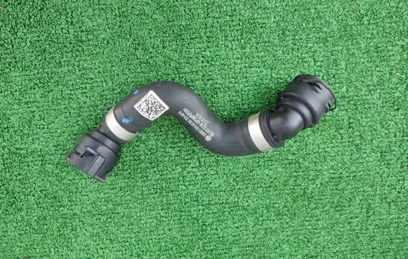 Audi A5 Sportback 8TA Engine coolant pipe/hose 8K0819332M