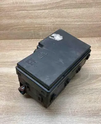 Mazda 3 I Fuse module BP4K66765 3M5T14A142AB