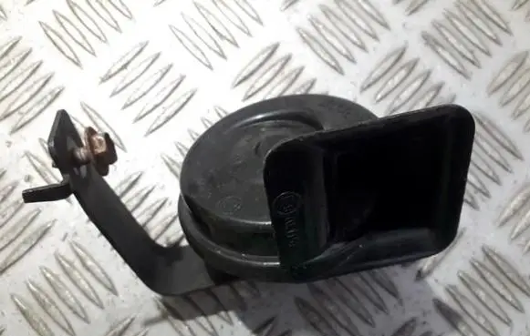 Nissan Note (E11) Horn signal e9703881157 e9011157