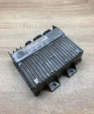 Renault Safrane Engine control unit/module ECU 7700107301