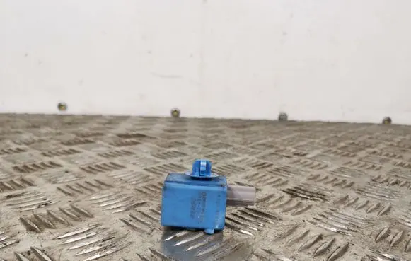 Subaru Forester SK Horn buzzer relay 0689004860