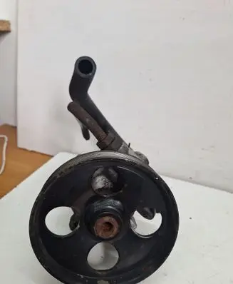 Opel Vivaro Power steering pump