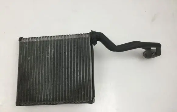 Audi A4 S4 B7 8E 8H A/C cooling radiator (condenser) 8E1820103A
