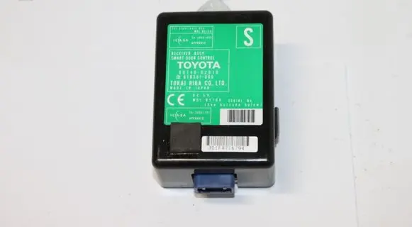 Toyota Auris 150 Door central lock control unit/module 8974002010
