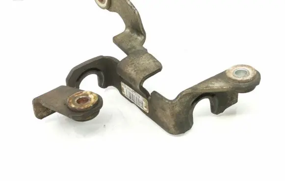 Ford Focus Gear shift cable bracket AV6R7474HD