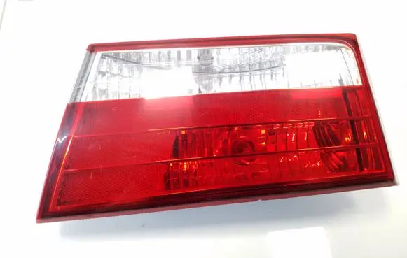 Hyundai Sonata Tailgate rear/tail lights 924043K0