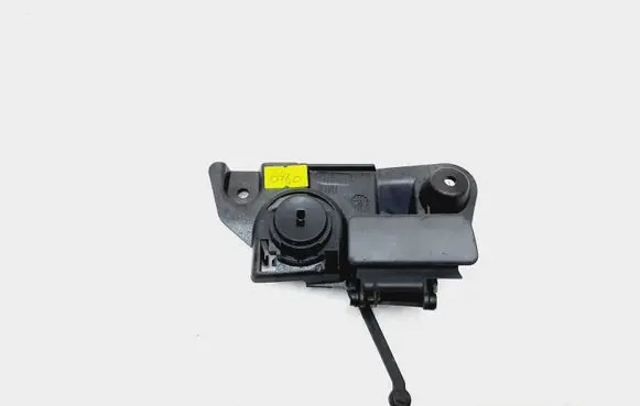 Volvo XC70 Glove box lock 9184994